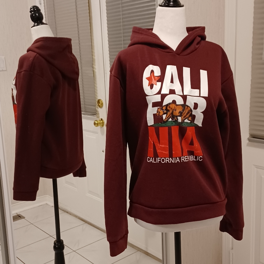 4/$60 New Burgundy California Hoodie - Size Small